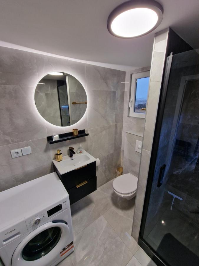 R&J Guesthouse Apartment Grindavík Buitenkant foto